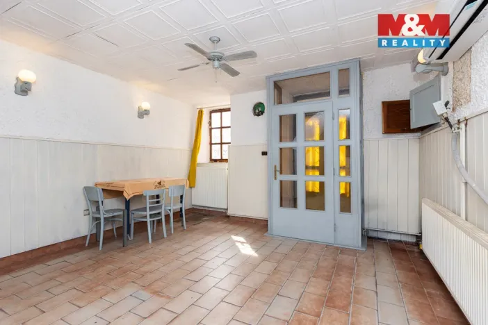 Prodej rodinného domu, Chrast, Náměstí, 200 m2