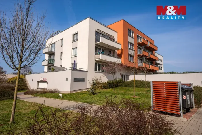 Pronájem bytu 2+kk, Praha - Letňany, Hlučkova, 60 m2