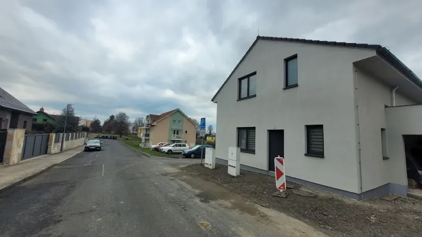 Prodej rodinného domu, Hoštka - Kochovice, Pod Křížkem, 187 m2