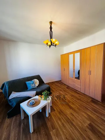 Pronájem bytu 1+1, Praha - Holešovice, Stupkova, 42 m2