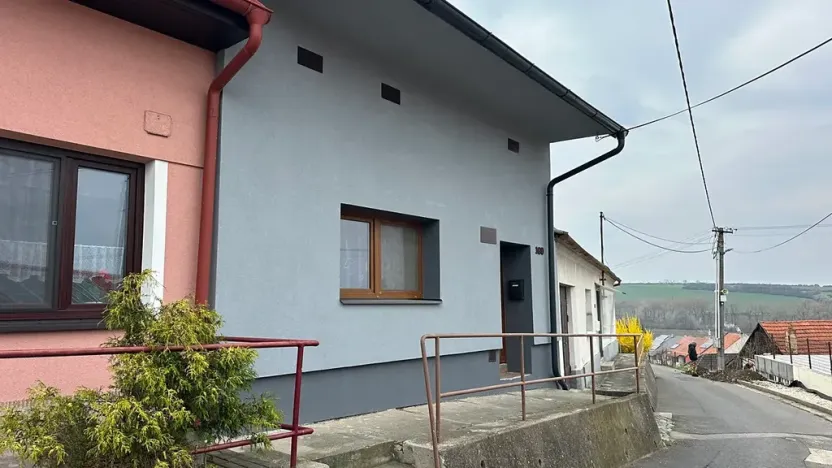 Pronájem rodinného domu, Bánov, 133 m2