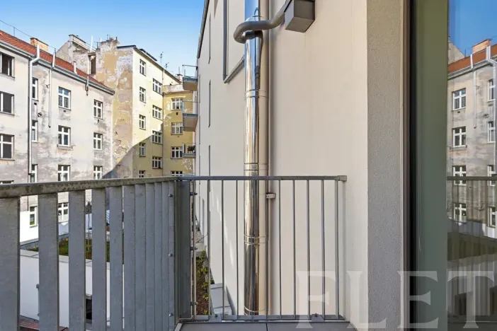 Pronájem bytu 1+kk, Praha - Vršovice, Krymská, 30 m2