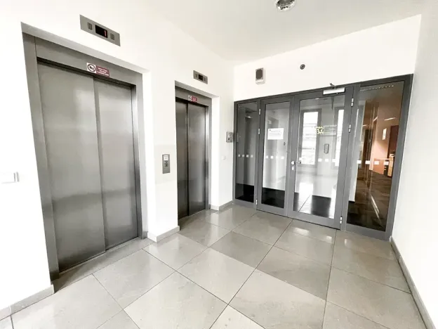 Pronájem kanceláře, Brno, Úzká, 300 m2