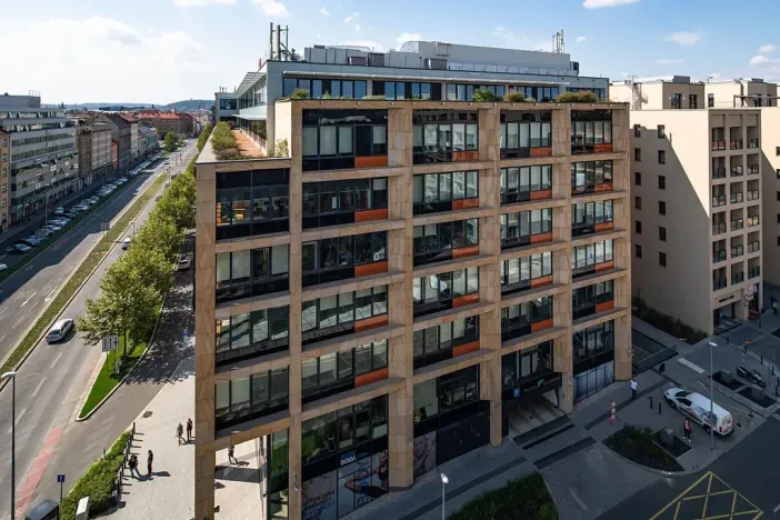 Pronájem kanceláře, Praha - Karlín, Rohanské nábřeží, 1104 m2