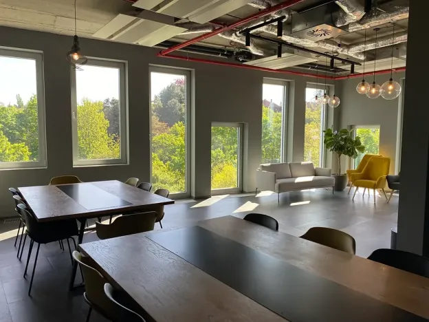 Pronájem kanceláře, Praha - Dejvice, Generála Píky, 855 m2