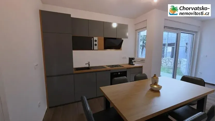 Prodej rodinného domu, Novalja, Chorvatsko, 117 m2