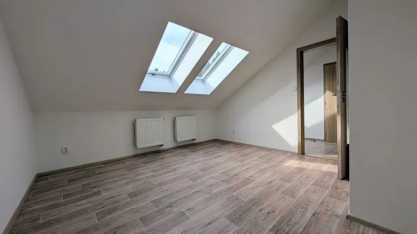 Pronájem bytu 4+kk, Peruc, U Koupaliště, 116 m2