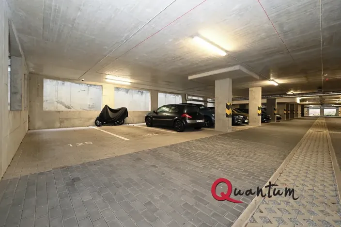 Pronájem garážového stání, Praha - Stodůlky, Svitákova, 14 m2