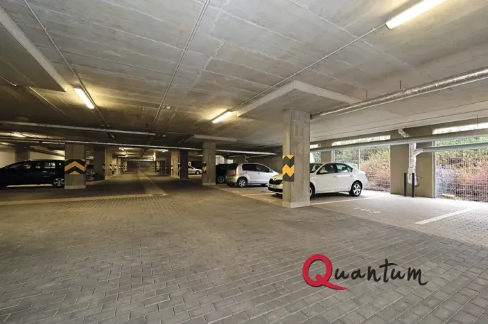 Pronájem garážového stání, Praha - Stodůlky, Svitákova, 14 m2