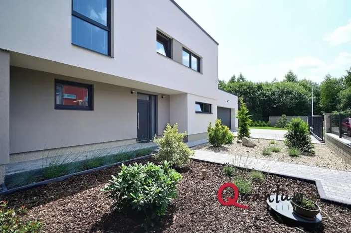 Pronájem rodinného domu, Šestajovice, Konopišťská, 250 m2