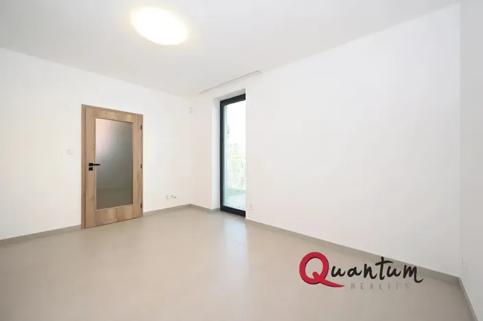 Pronájem rodinného domu, Šestajovice, Konopišťská, 250 m2