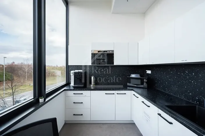 Pronájem kanceláře, Praha - Stodůlky, Laurinova, 330 m2
