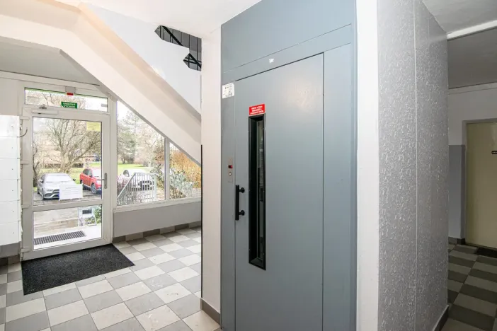 Pronájem bytu 2+kk, Praha - Krč, Vikova, 41 m2