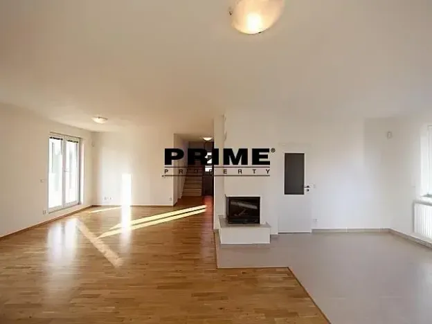 Pronájem rodinného domu, Praha, Ke smrčině, 270 m2
