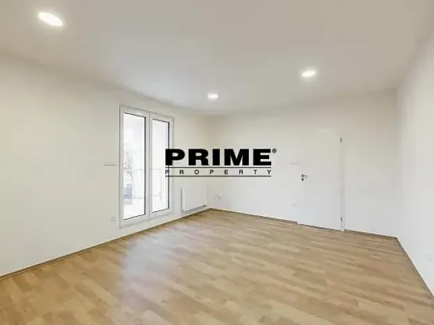 Pronájem rodinného domu, Praha, Ke smrčině, 270 m2