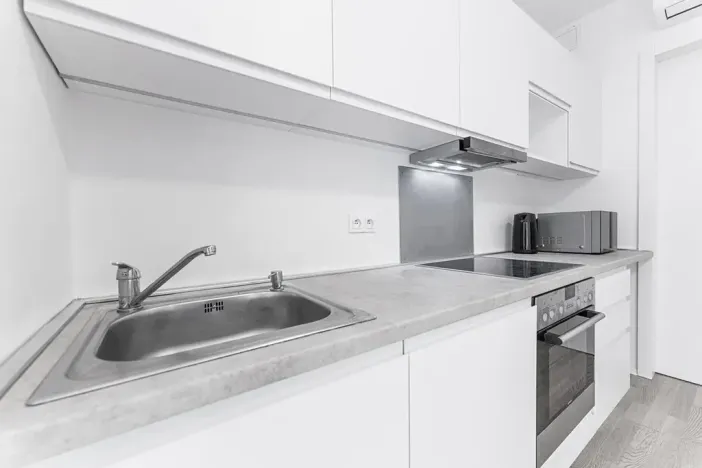 Pronájem bytu 1+kk, Praha - Nusle, Pod Děkankou, 38 m2