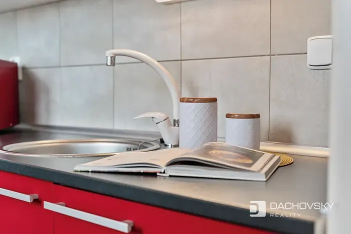 Prodej bytu 1+1, Hradec Králové, Třebechovická, 35 m2