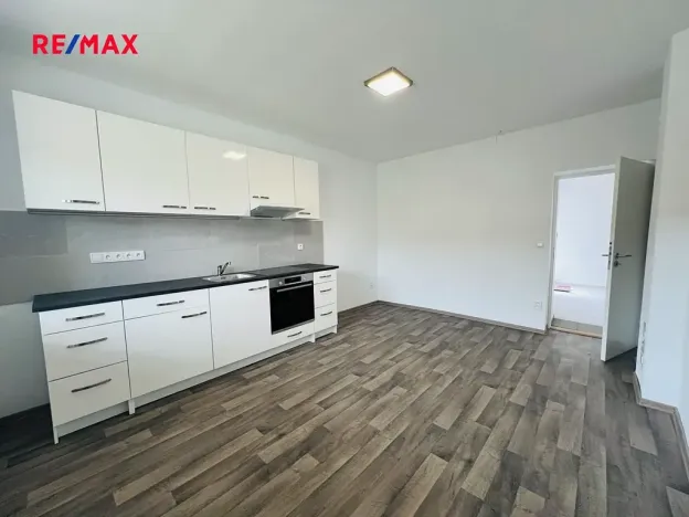 Pronájem bytu 2+1, Bzenec, Veselská, 75 m2