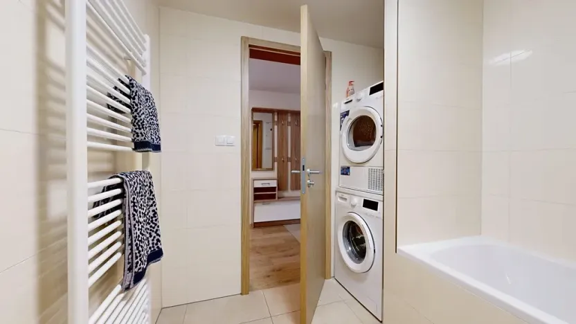 Prodej bytu 2+kk, Praha - Smíchov, Za Ženskými domovy, 52 m2