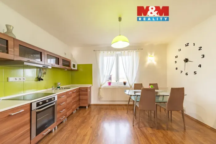 Prodej bytu 3+1, Vojtanov, Nádražní čtvrť, 83 m2