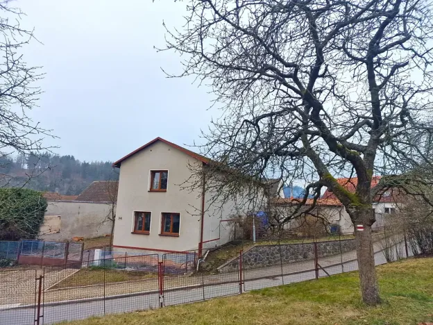 Prodej rodinného domu, Svojšín, 230 m2