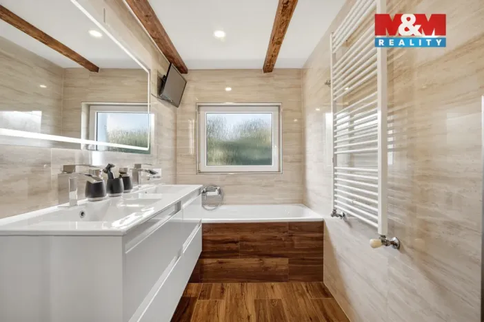 Prodej rodinného domu, Rynoltice, 224 m2