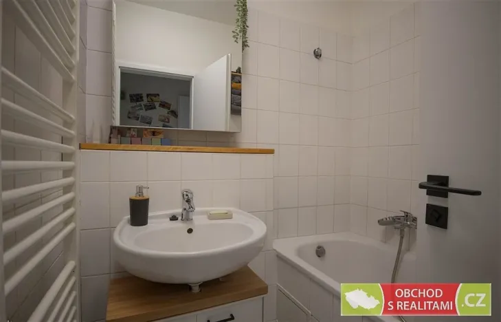 Pronájem bytu 2+kk, Praha, Janýrova, 57 m2