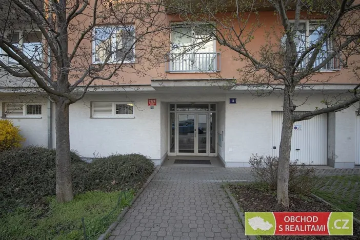 Pronájem bytu 2+kk, Praha, Janýrova, 57 m2