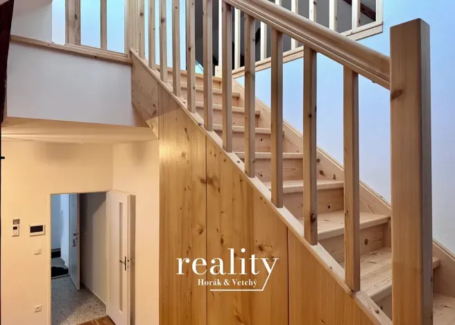 Pronájem atypického bytu, Moravské Budějovice, Gymnazijní, 73 m2