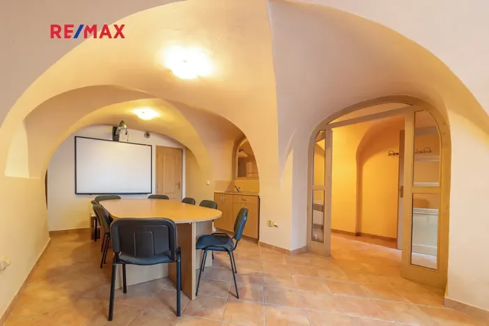 Prodej komerční nemovitosti, Šumperk, nám. Míru, 200 m2