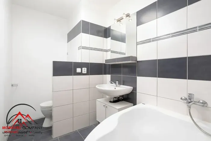 Pronájem bytu 2+kk, Krnov, SPC F, 61 m2