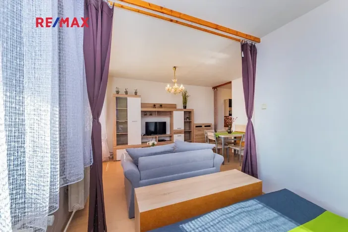 Prodej bytu 1+kk, Praha - Prosek, Vysočanská, 37 m2