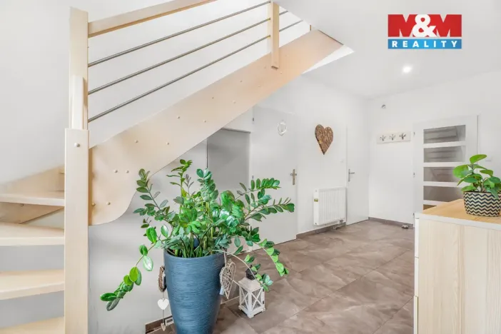 Prodej rodinného domu, Tanvald, Poštovní, 179 m2