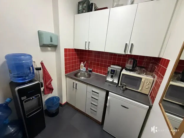 Pronájem kanceláře, Praha - Holešovice, Komunardů, 100 m2