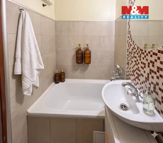 Pronájem bytu 2+kk, Úštěk - Úštěk-Českolipské Předměstí, Sídliště pionýrů, 42 m2