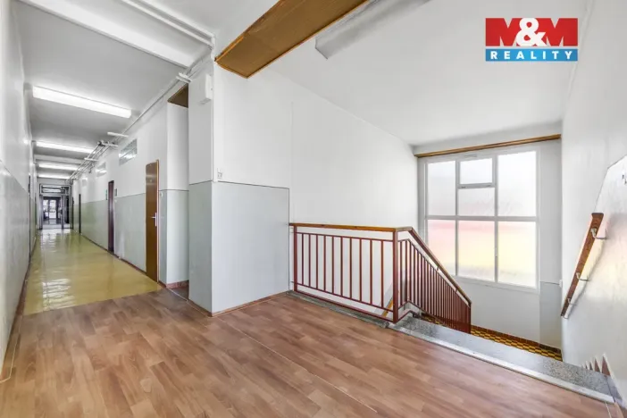 Pronájem kanceláře, Klatovy - Klatovy III, Pod Hůrkou, 211 m2