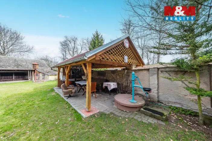 Prodej zemědělské usedlosti, Zásmuky - Nesměň, 161 m2