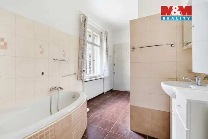 Prodej bytu 4+1, Děčín - Děčín II-Nové Město, Tylova, 144 m2