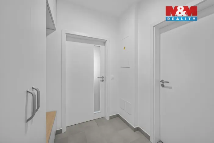 Prodej bytu 1+kk, Hradec Králové - Nový Hradec Králové, Antonína Petrofa, 32 m2