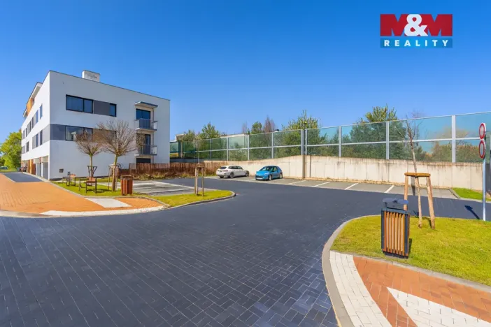 Prodej bytu 1+kk, Hradec Králové - Nový Hradec Králové, Antonína Petrofa, 32 m2