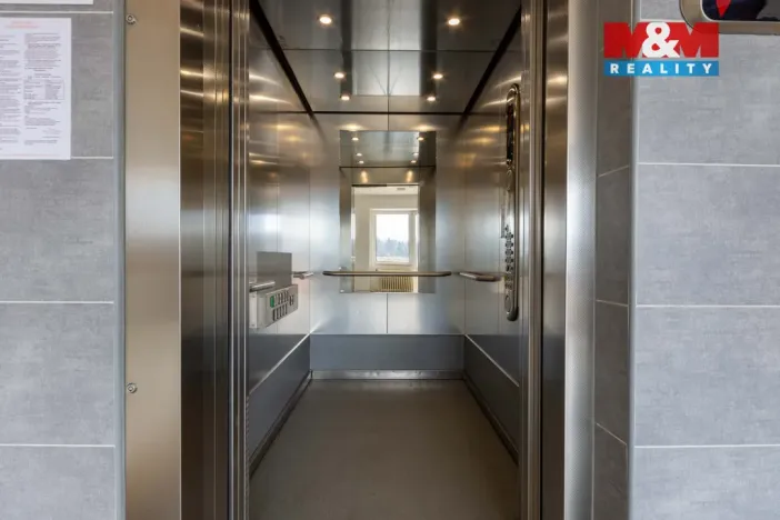 Prodej bytu 1+kk, Hrabyně, 42 m2