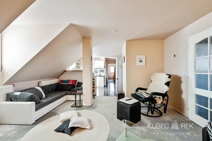 Prodej rodinného domu, Malšice, Lomská, 240 m2