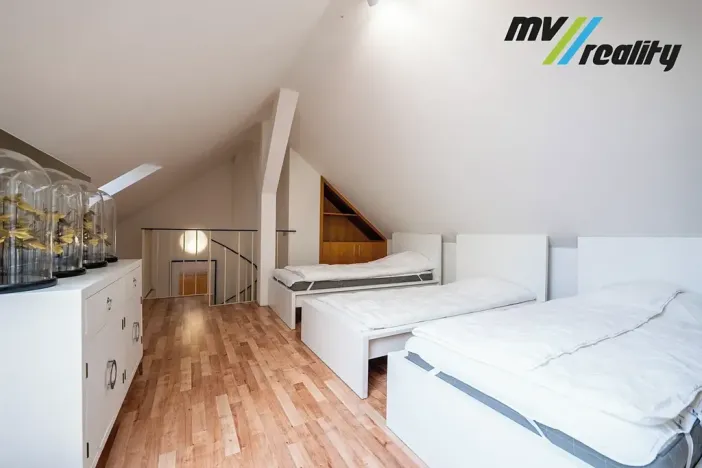 Pronájem atypického bytu, Praha - Nové Město, Malá Štěpánská, 129 m2