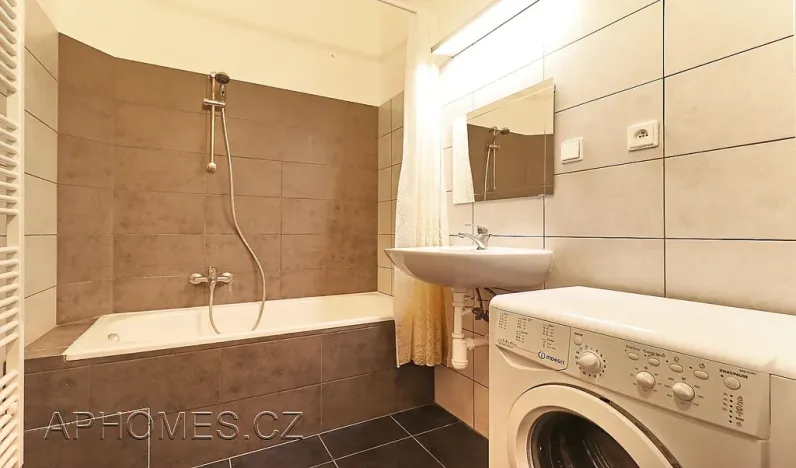 Pronájem bytu 3+1, Praha - Vinohrady, Slezská, 100 m2