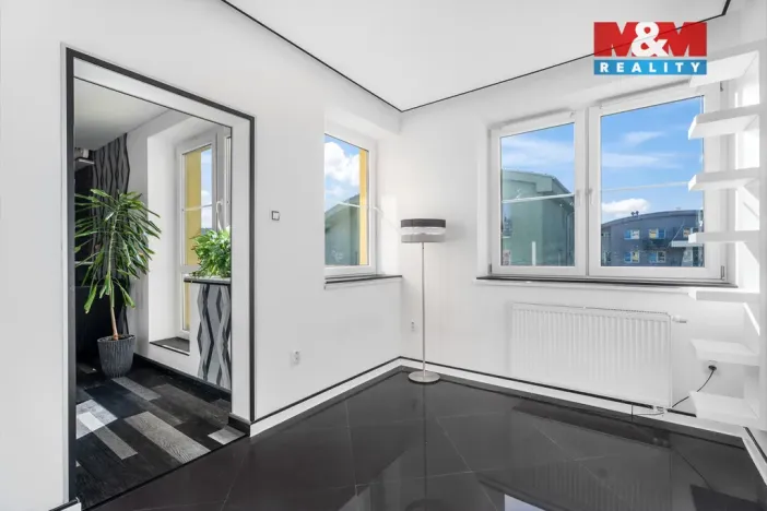 Pronájem bytu 3+kk, Liberec - Liberec VI-Rochlice, Nádvorní, 103 m2