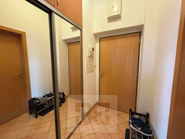 Pronájem bytu 2+kk, Praha - Holešovice, V háji, 44 m2