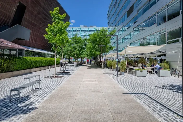 Pronájem kanceláře, Praha - Michle, Vyskočilova, 743 m2