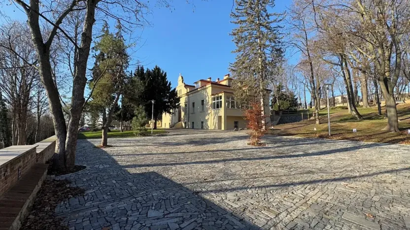 Pronájem bytu 3+kk, Praha - Libeň, Zvonařovská, 175 m2