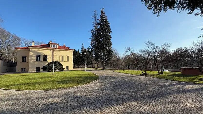 Pronájem bytu 3+kk, Praha - Libeň, Zvonařovská, 175 m2