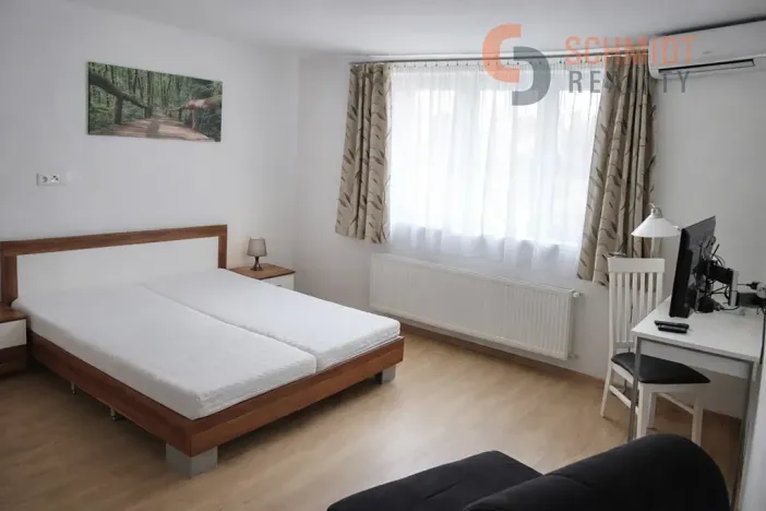 Pronájem rodinného domu, Mikulov, Vinohrady, 320 m2